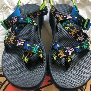 Size 9 medium women’s Greatful Dead Chacos z/2